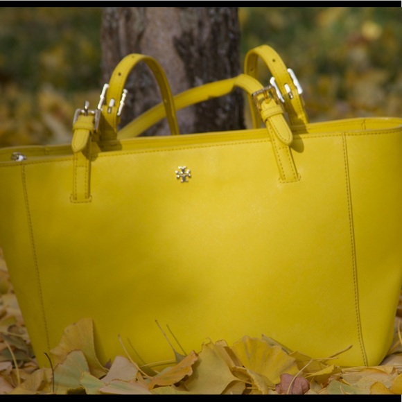 Tory Burch York Tote - Picture 4 of 8